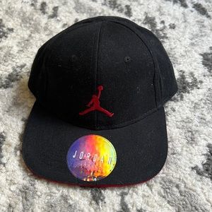 Jordan Infant baseball cap with flat brim and snap back